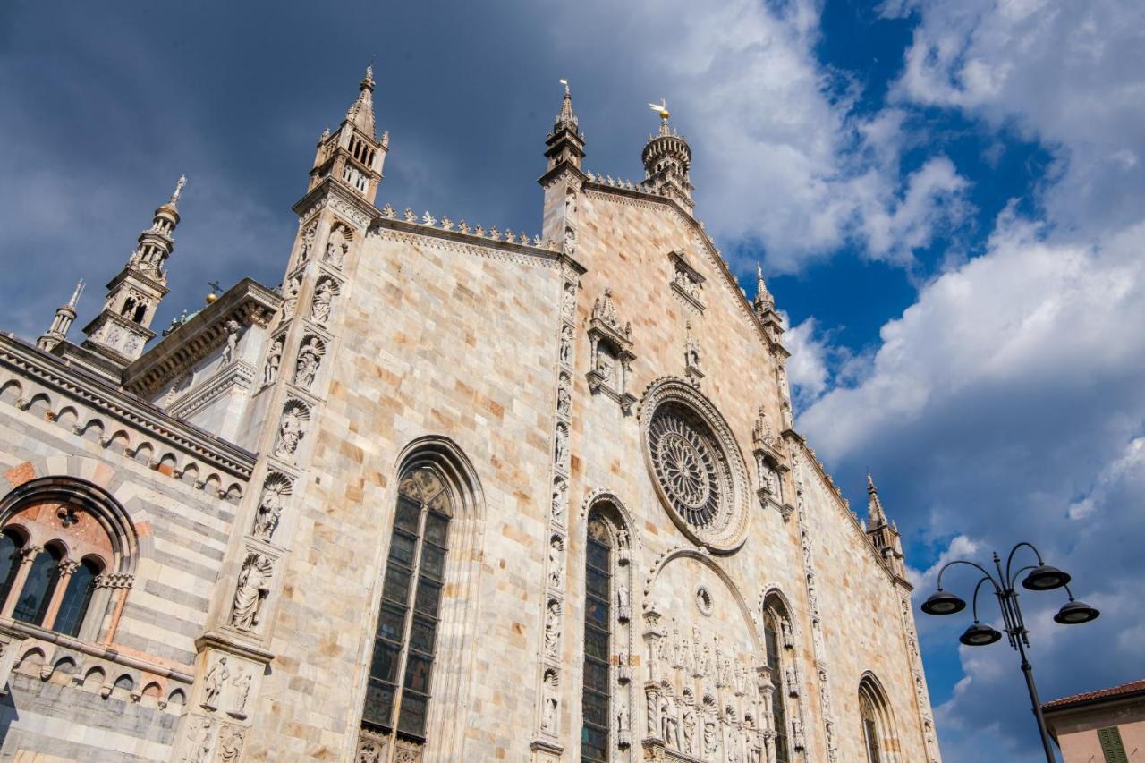 House Of Glass Cathedral View - The House Of Travelers Como Exterior photo