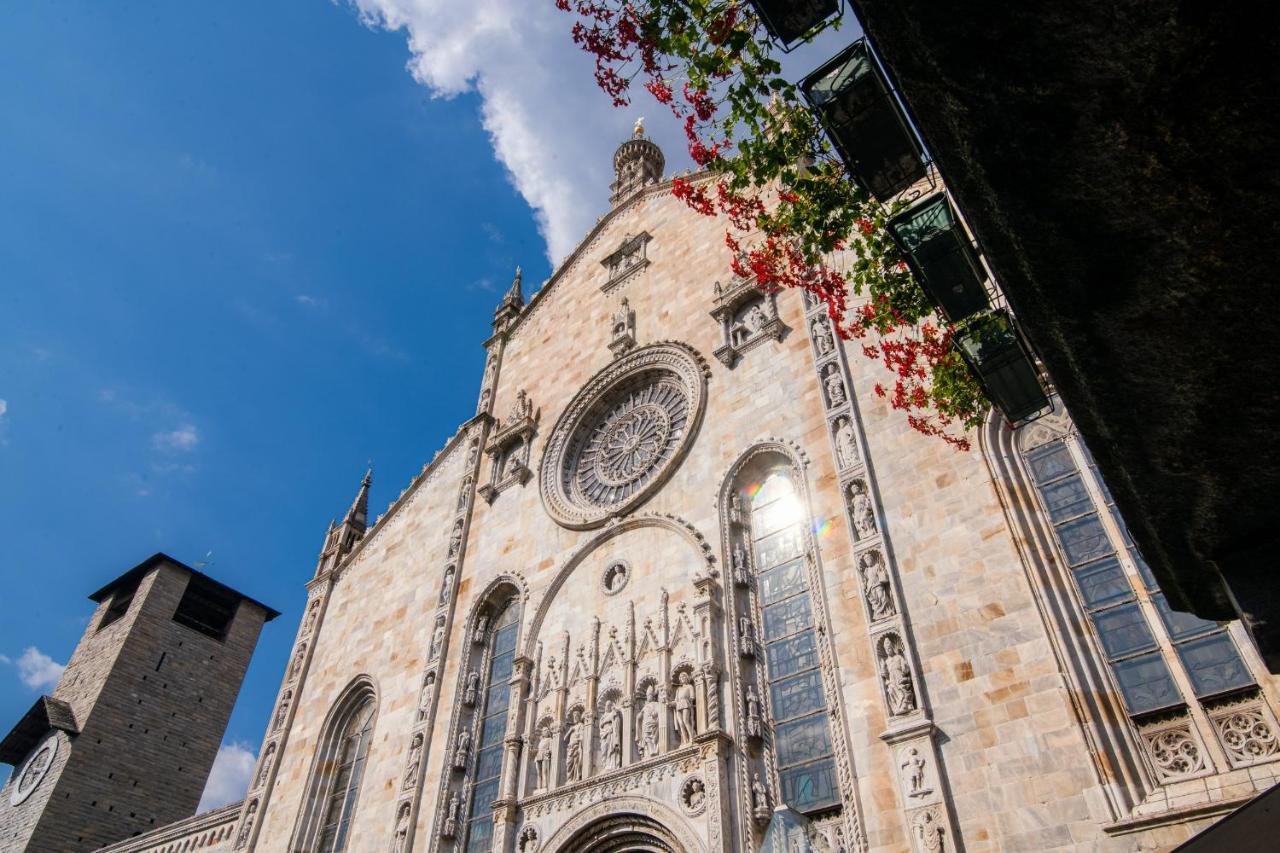 House Of Glass Cathedral View - The House Of Travelers Como Exterior photo